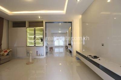 Phnom Penh Thmey双子别墅出租，位于Phnom Penh Thmey