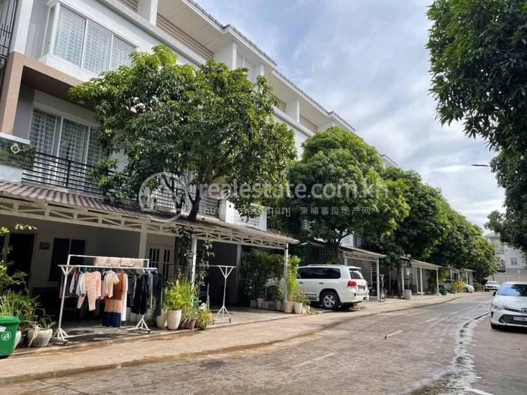 Nirouth House and lot For Rent in Nirouth