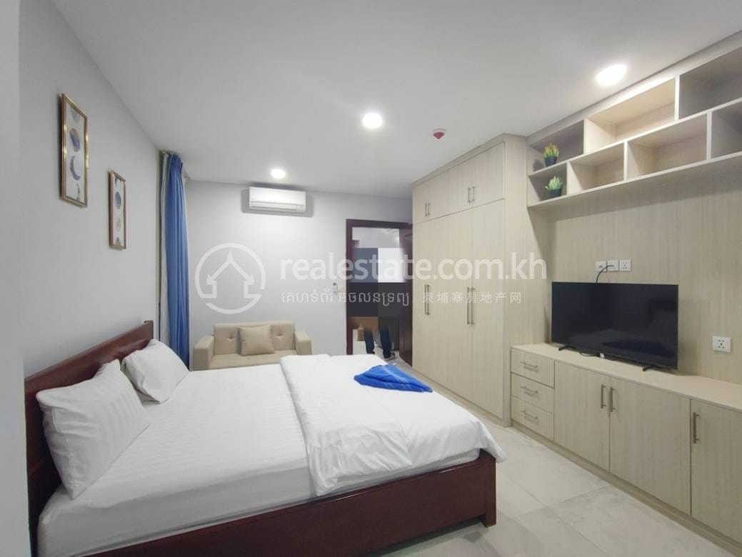 Apartment For Rent in Phsar Chas, Daun Penh, Phnom Penh