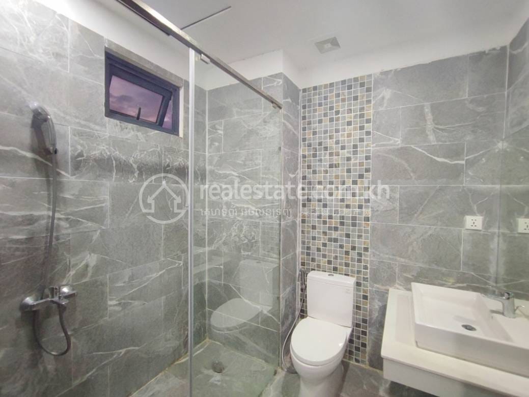 Phsar Chas Apartment For Rent in Phsar Chas