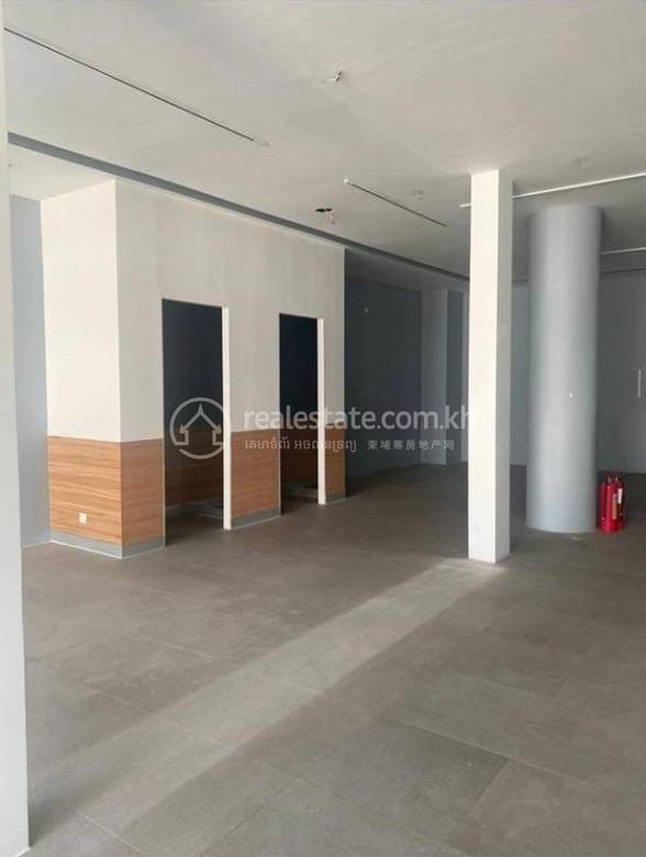 BKK 1 Shophouse For Rent in BKK 1