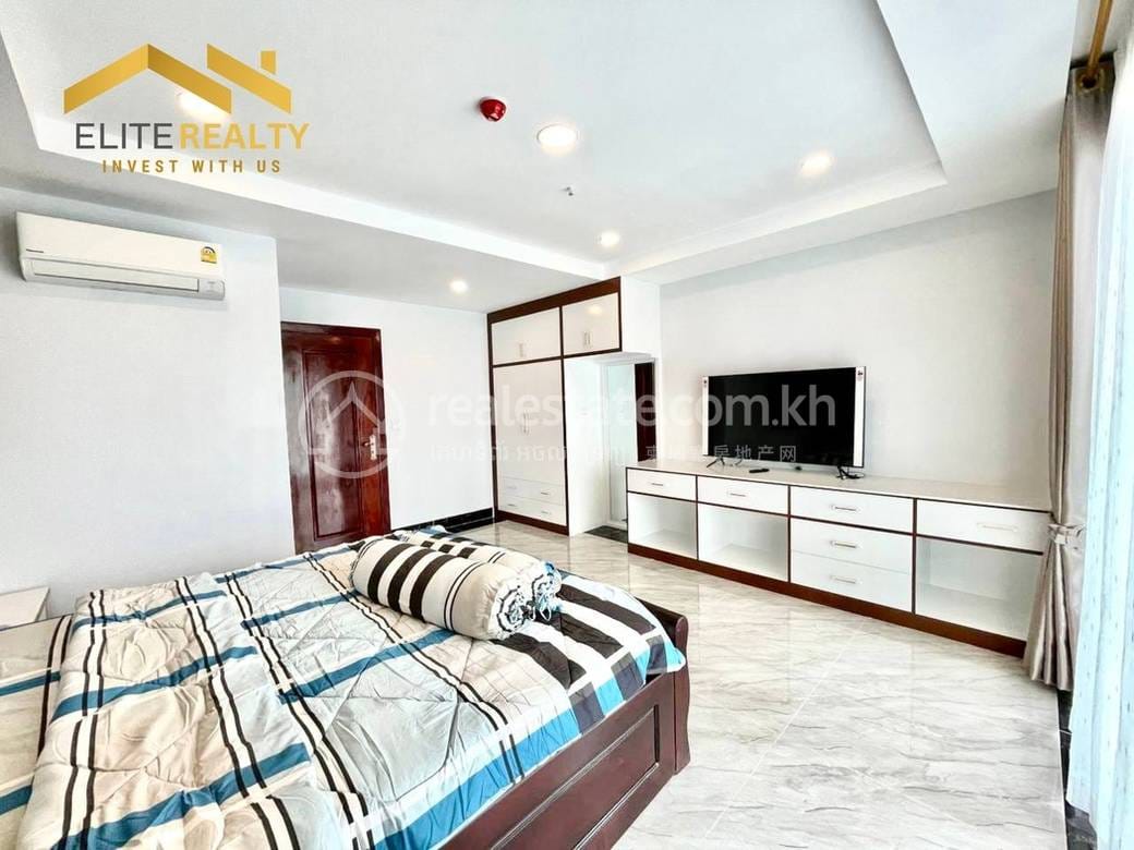 Apartment For Rent with 1 Parking Space