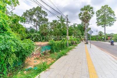 Lot សំរាប់លក់ ទំហំដី 900 ម៉ែត្រការ៉េ ក្នុងតម្លៃ $320,000