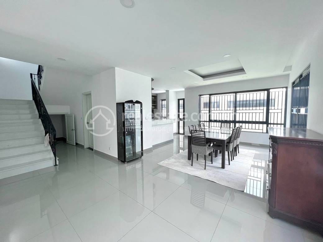 Dangkao别墅出租，价格$1,900