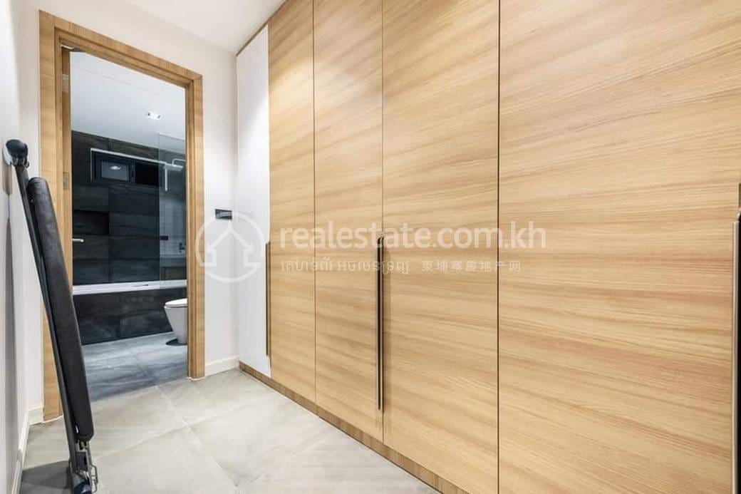 Boeng Keng Kang에 있는 아파트 임대 $2,400