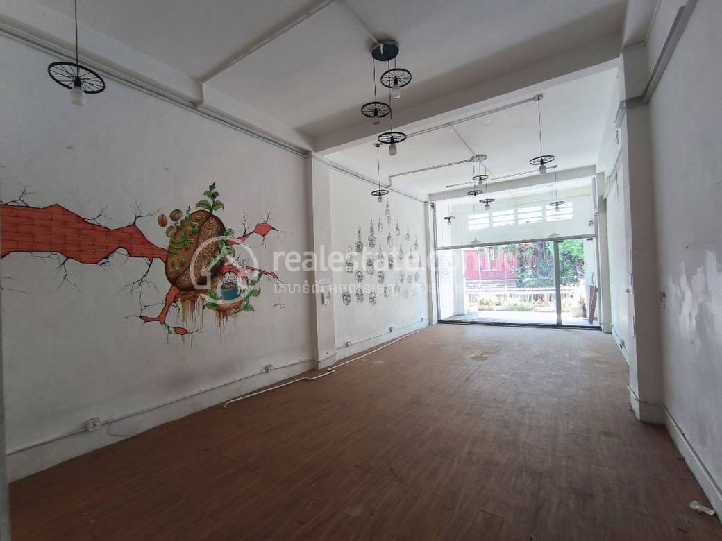Shophouse K pronájmu in Daun Penh $1,500