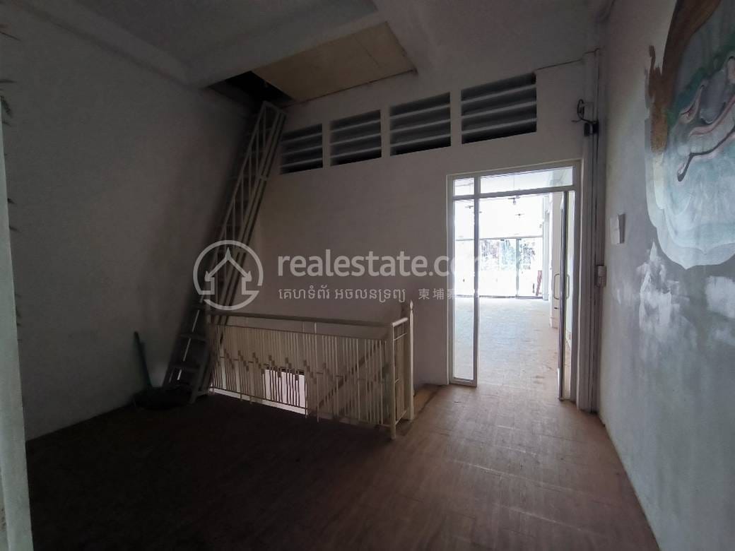 Daun Penh Shophouse K pronájmu in Daun Penh