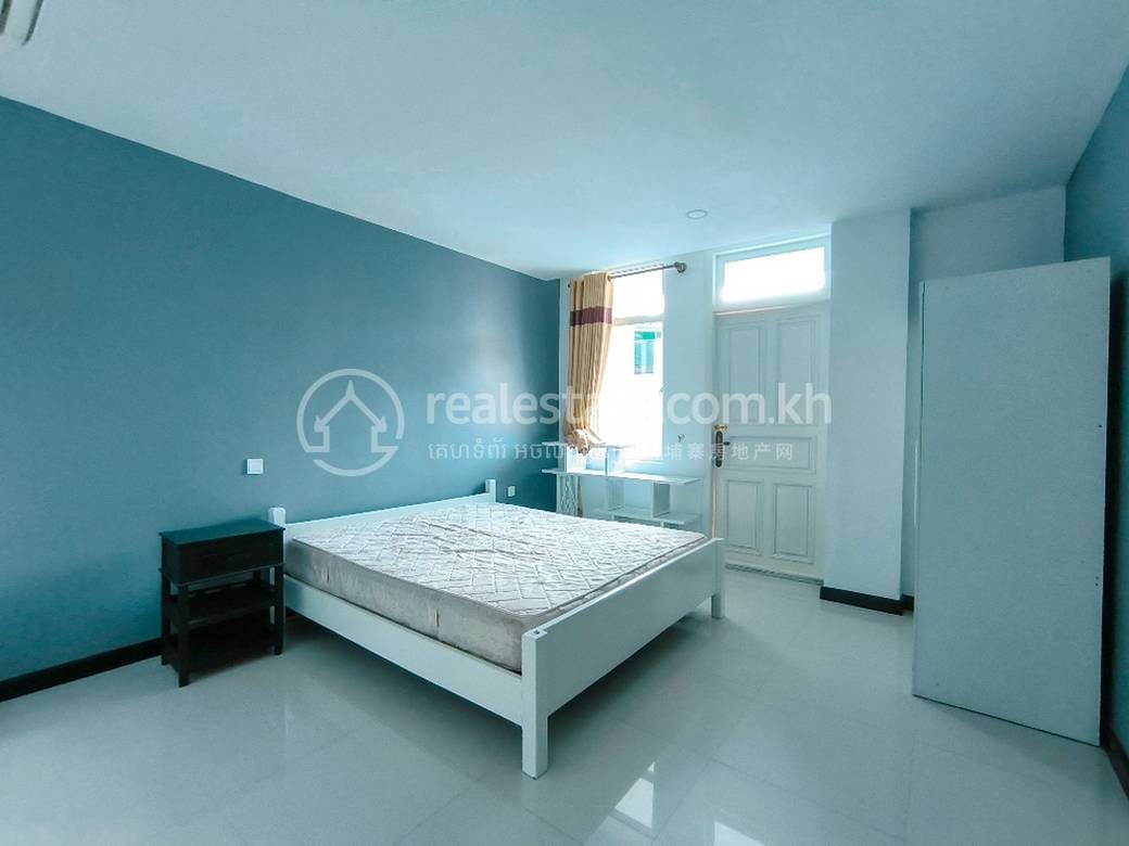 Apartment For Rent in Phsar Thmei III, Daun Penh, Phnom Penh