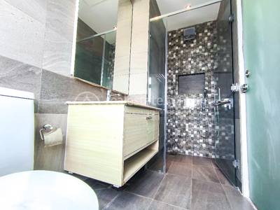 Infinity 28 condominium
