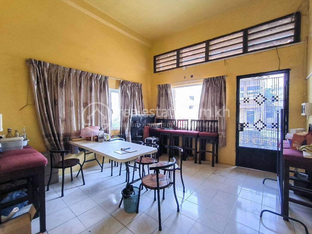 Daun Penh店屋出售，位于Daun Penh