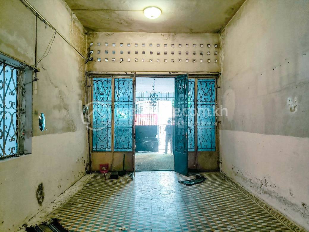 Shophouse Na prodej in Daun Penh $250,000