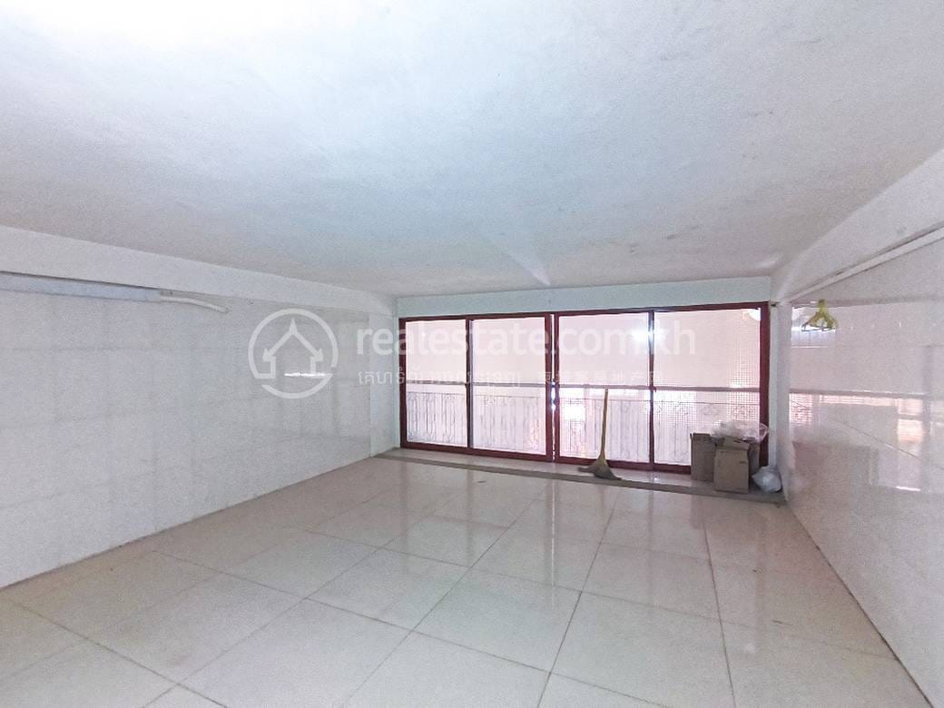 2 Bedrooms Shophouse Na prodej for $200,000
