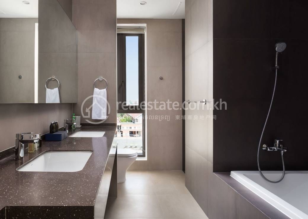Embassy Residences - Phnom Penh's Landmark Condominium | Condo Na prodej in Chamkarmon $160,000