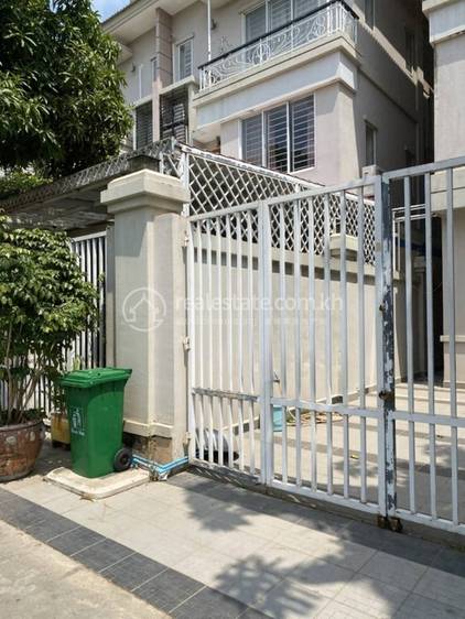 Sen Sok双子别墅出租，价格$850