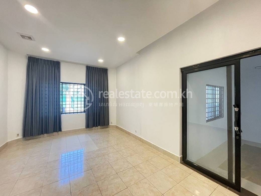 Toul Kork别墅出租，价格$2,500