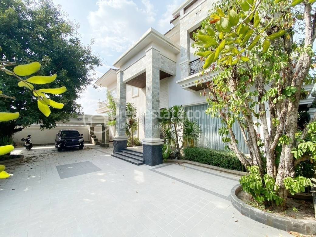 $6,000 Villa