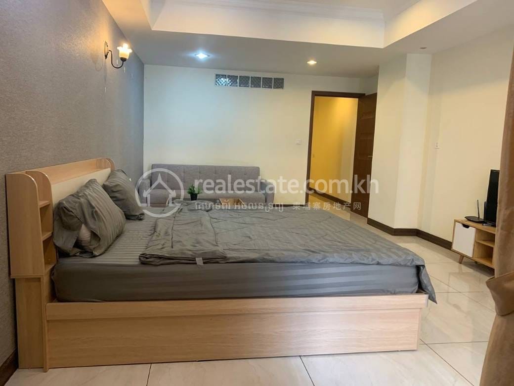 Condo For Rent in Tonle Bassac, Chamkarmon, Phnom Penh