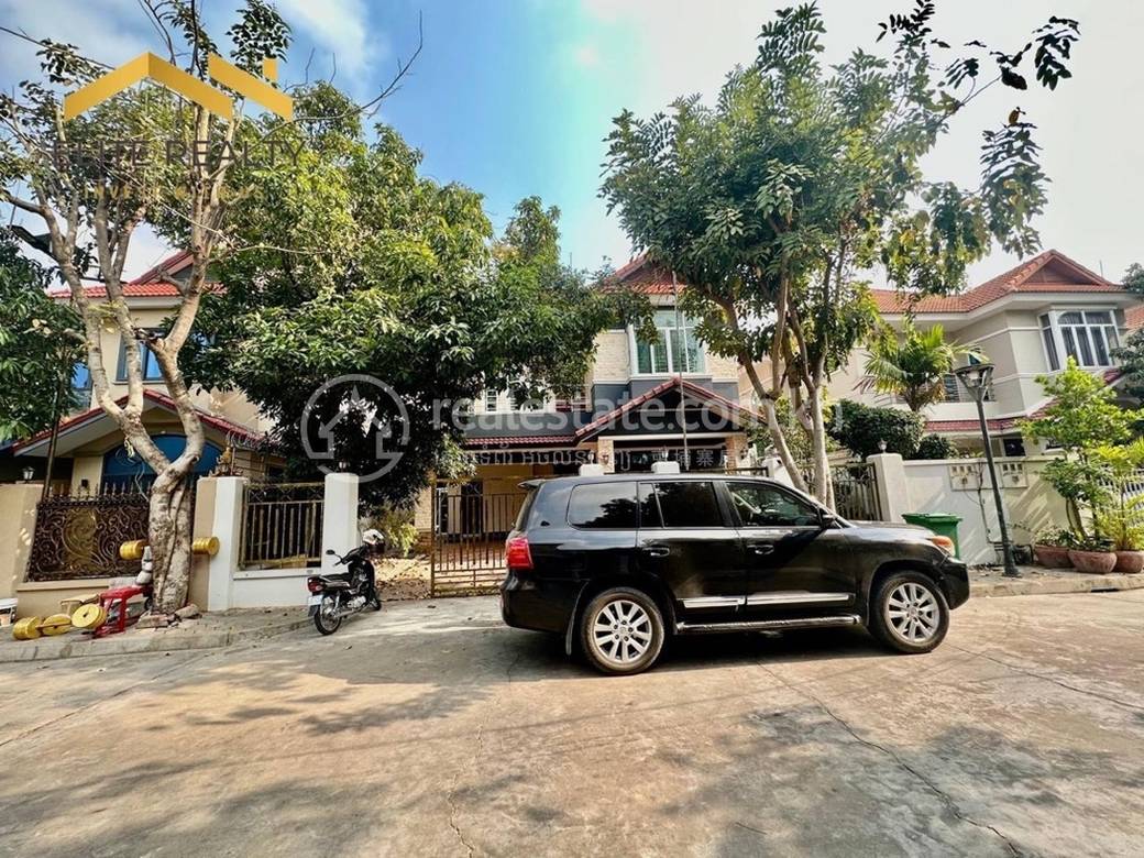 Villa À louer avec 2 place de parking