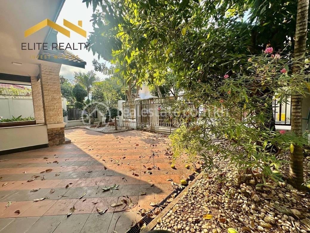 Villa À louer à Chamkarmon $2,700