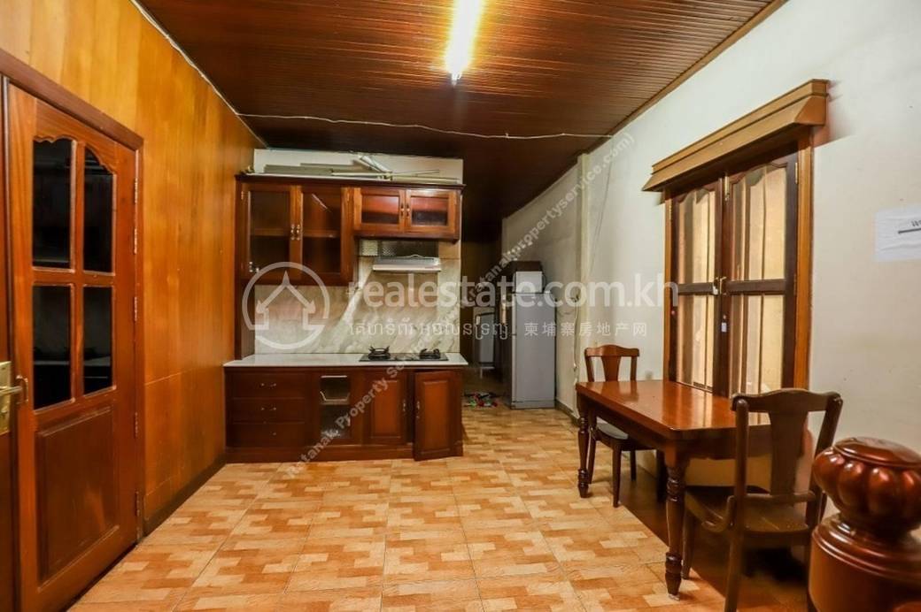 Villa À louer à Boeng Keng Kang $2,000