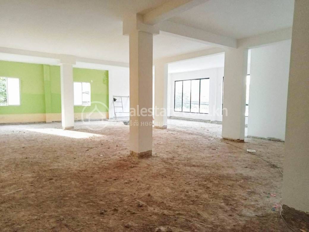 $8,500 Bâtiment