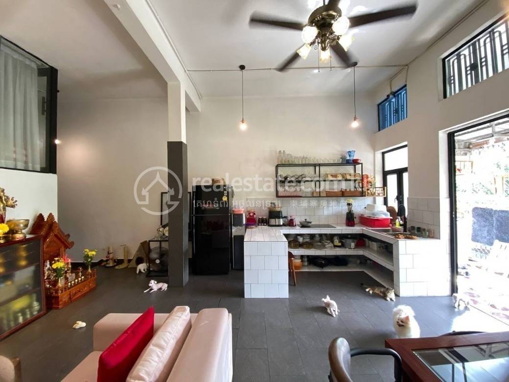 99 sqm Living Size Apartment For Sale in Daun Penh