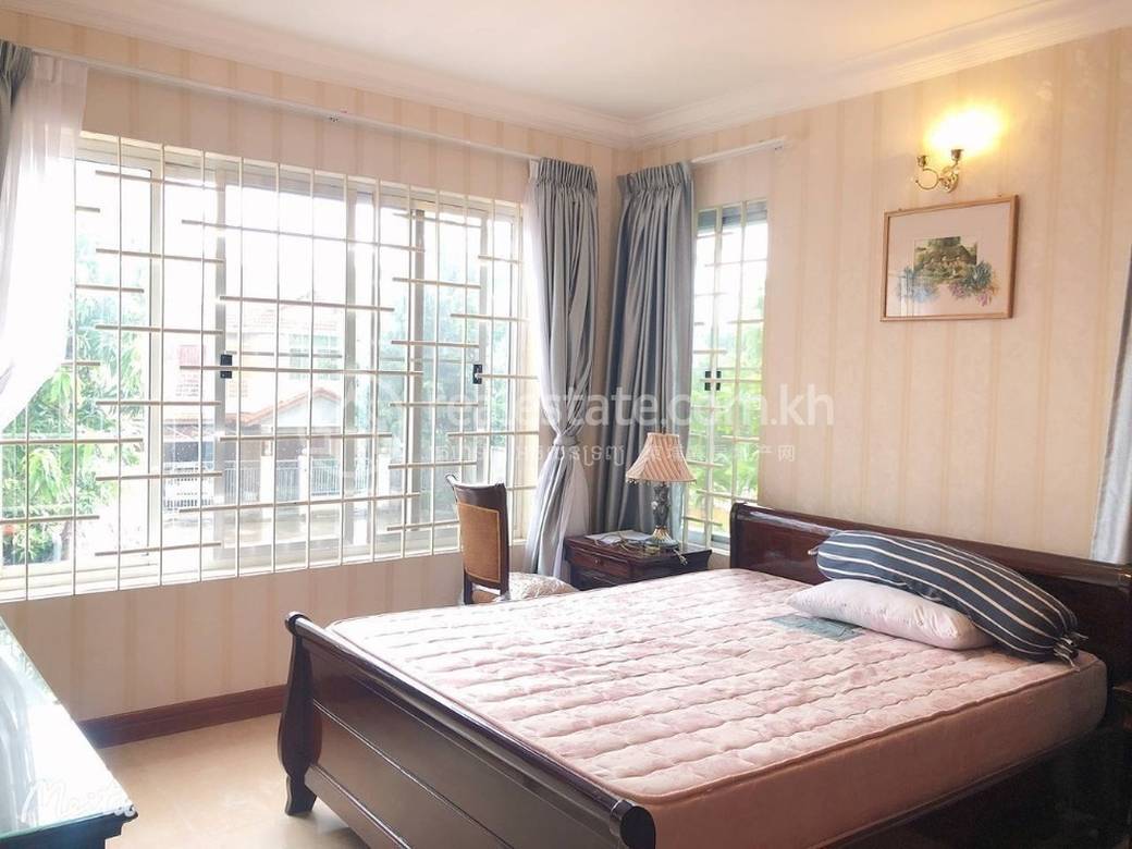 3卧室别墅出租，价格$2,500