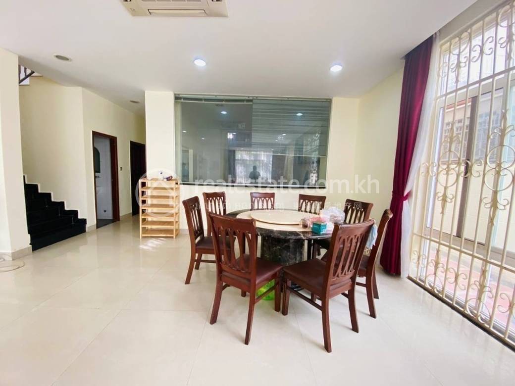 Chamkarmon别墅出租，价格$2,700