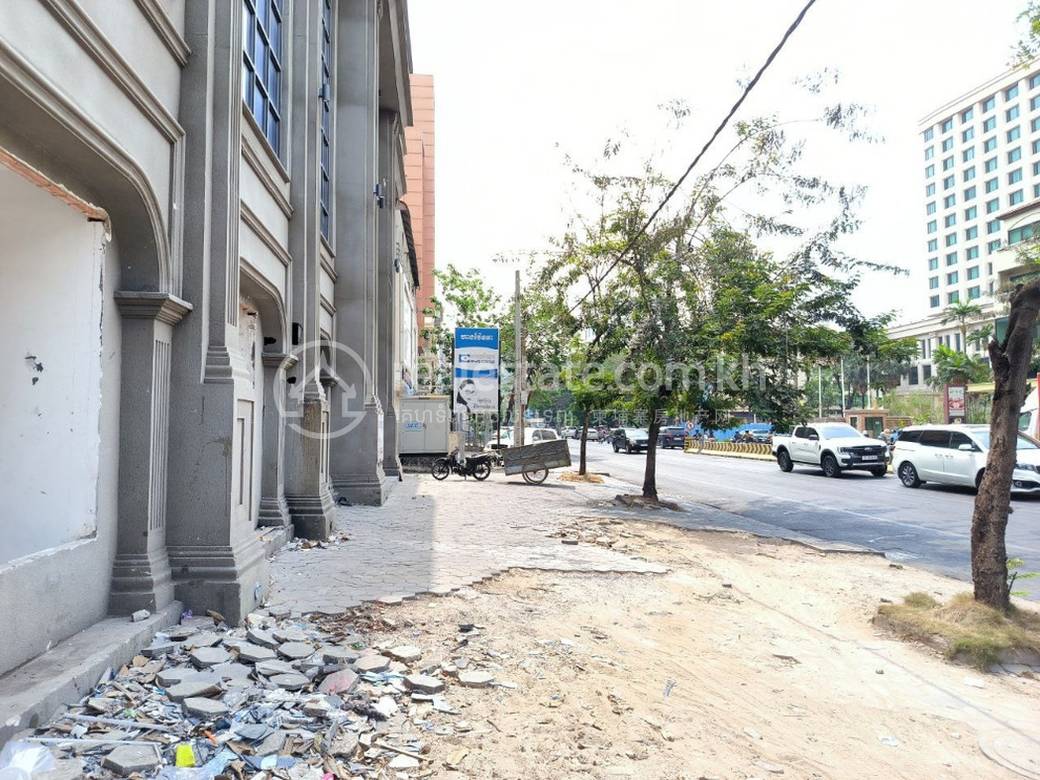 682平方米土地面积的建筑For Sale & Rent，价格$6,500,000