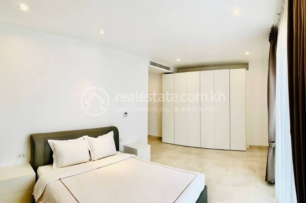 Condo For Rent in Chamkarmon $1,200