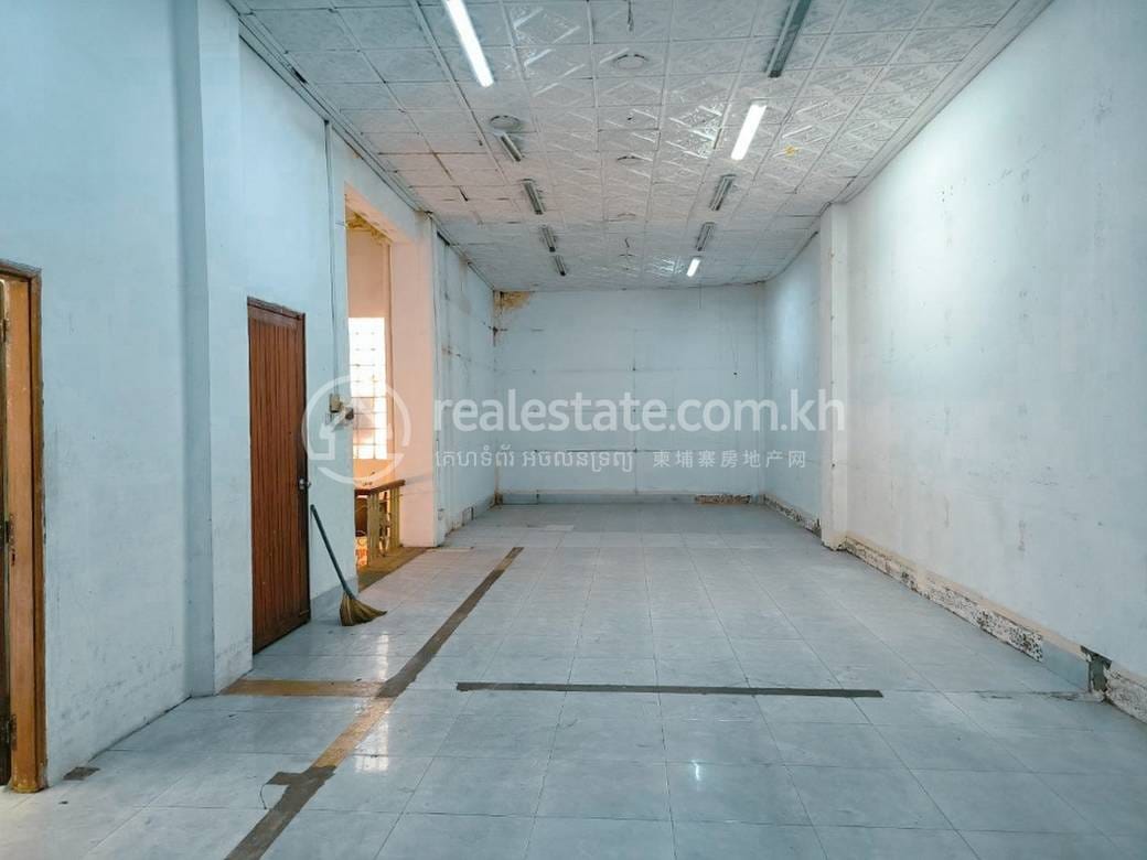 Daun Penh CommercialShophouse For Sale & Rent à Daun Penh