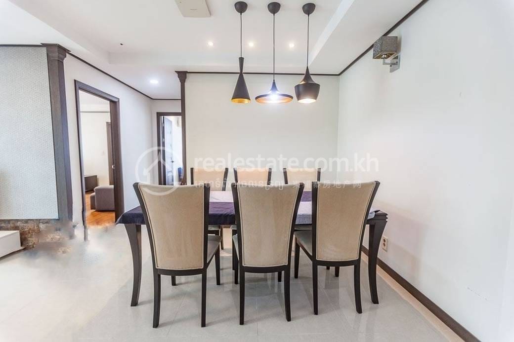 De Castle Royal Condominium | Boeng Keng Kang Condo For Rent in Boeng Keng Kang