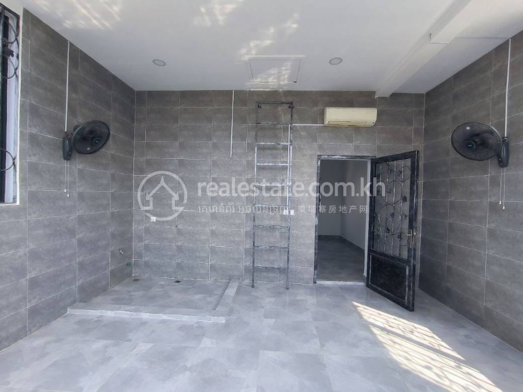 Budova For Sale & Rent in Chey Chumneah, Daun Penh, Phnom Penh