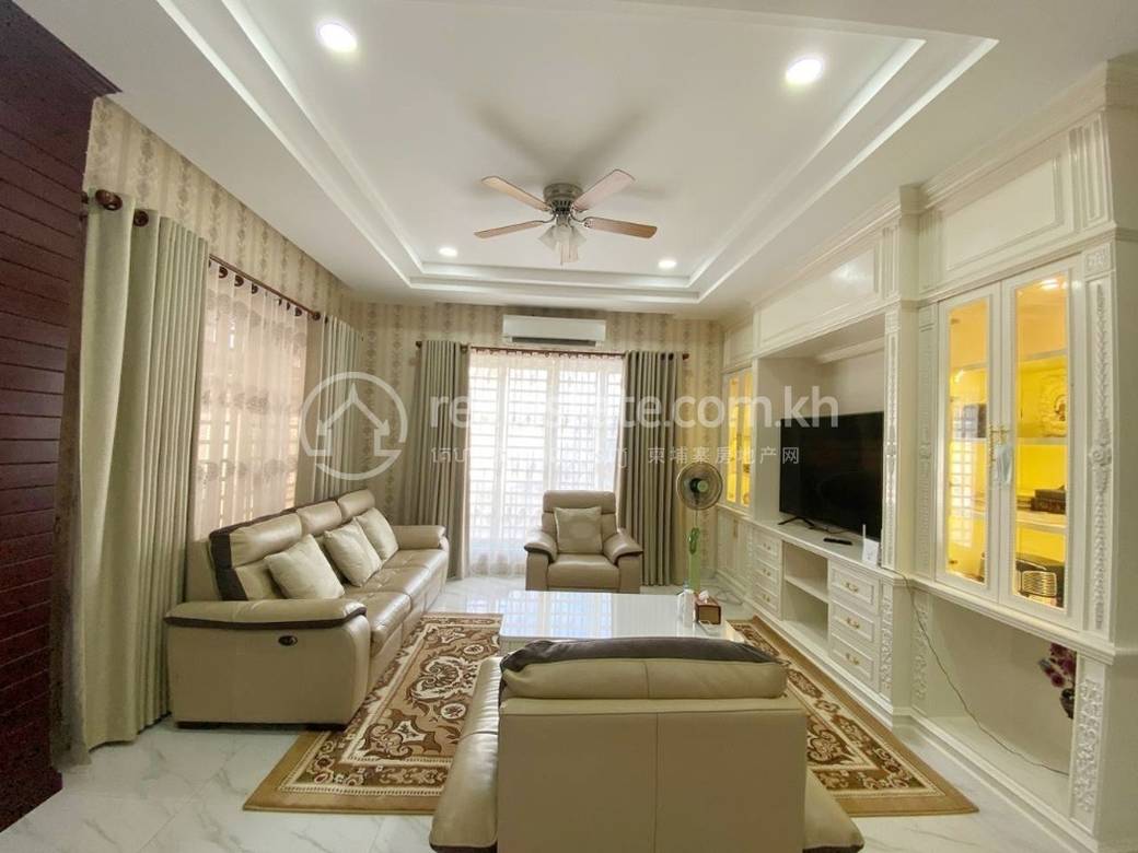 ផ្ទះជាប់គ្នា សំរាប់លក់ នៅ និរោធ, ច្បារអំពៅ, ភ្នំពេញ