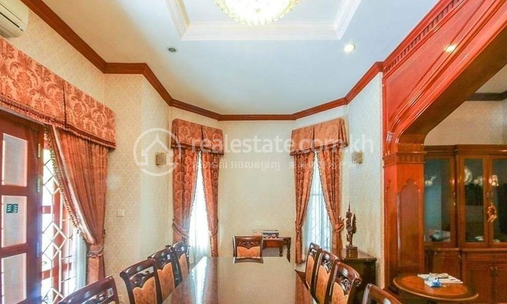 Chamkarmon Villa For Rent in Chamkarmon
