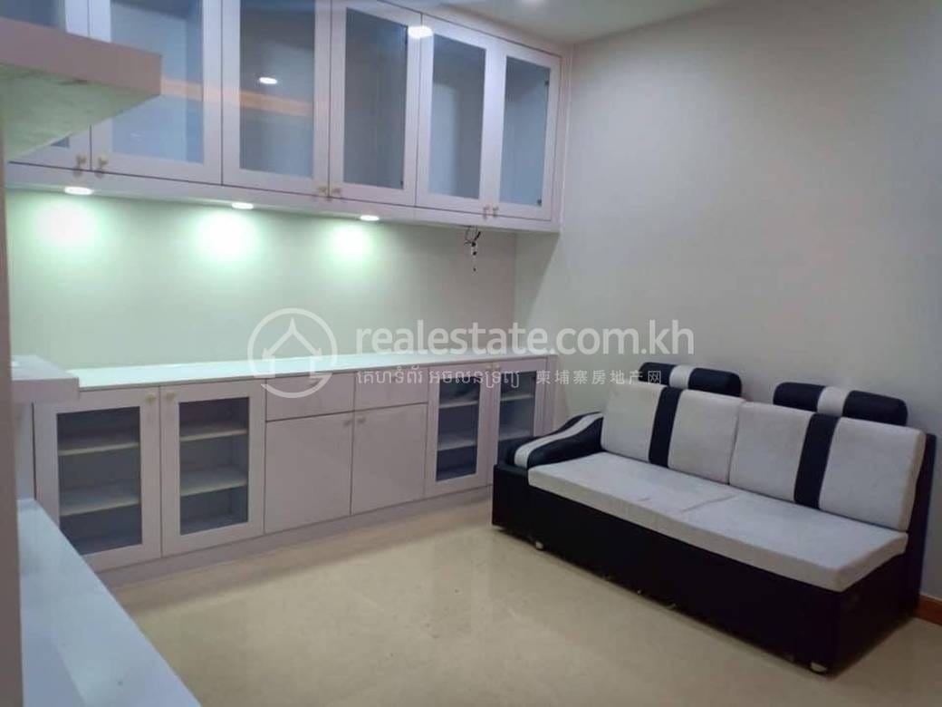 คอนโด สำหรับเช่า ใน 7 Makara $450