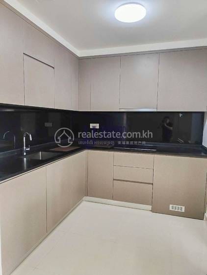 Condo Na wynajem w Chamkarmon $1,600