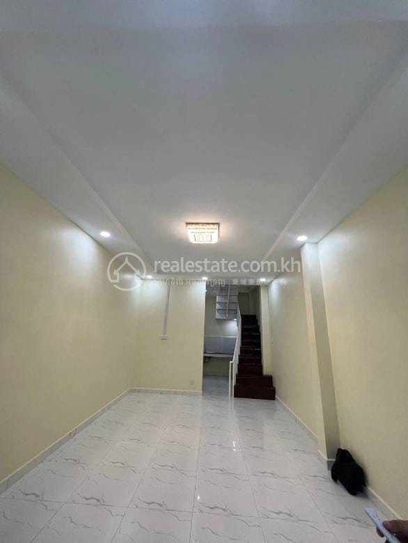 HOUSE FOR RENT IN BOEUNG TUMPUN