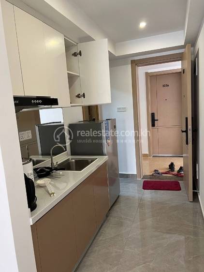 $350 Condo