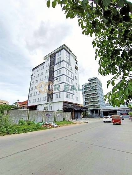 Bâtiment For Sale & Rent avec 5 place de parking