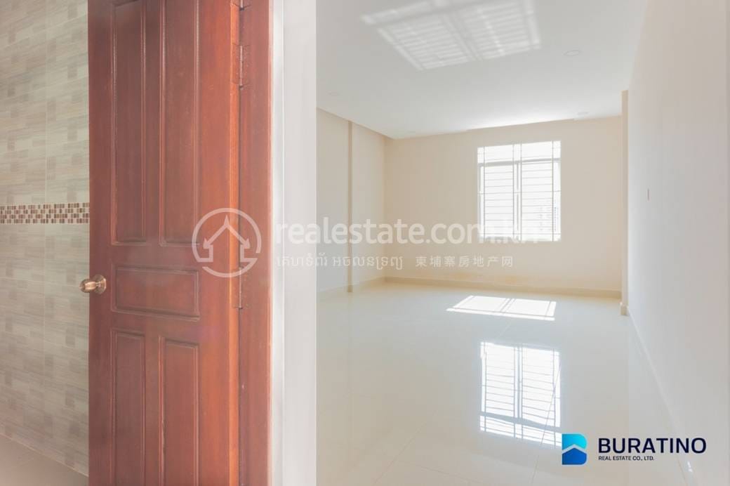 2 Bedrooms House and lot For Sale for $72,000