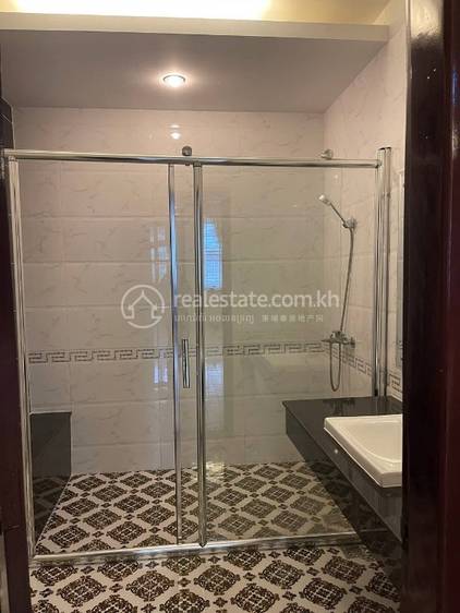 4卧室双子别墅出租，价格$1,300