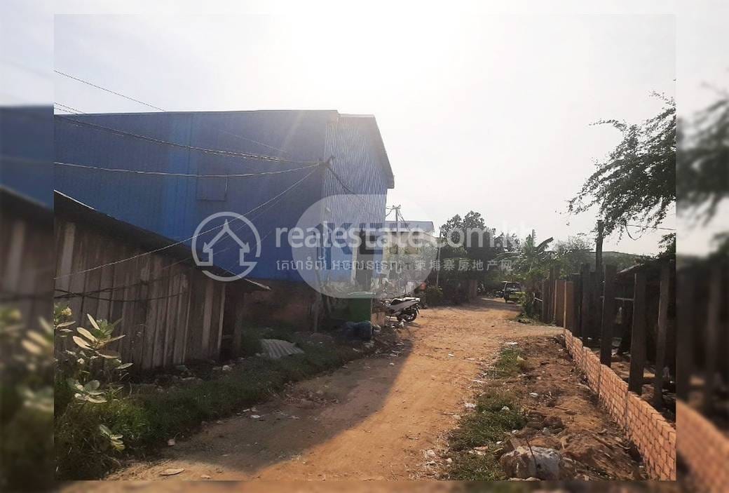 ឃ្លាំង សំរាប់លក់ នៅ កាកាប១, ពោធិ៍សែនជ័យ, ភ្នំពេញ