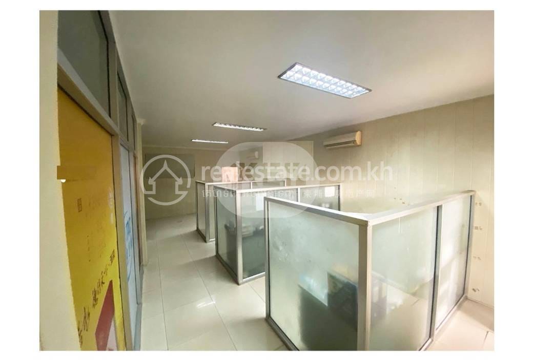 7 Makara别墅出租，价格$3,500