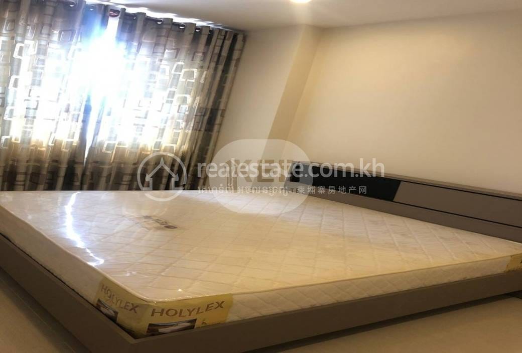 Condo For Sale & Rent à Preaek Lieb, Chroy Changvar, Phnom Penh