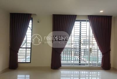 ลิงก์เฮ้าส์ For Sale & Rent ใน, นิรุต, จบาร์อamเปา, พนมเปญ