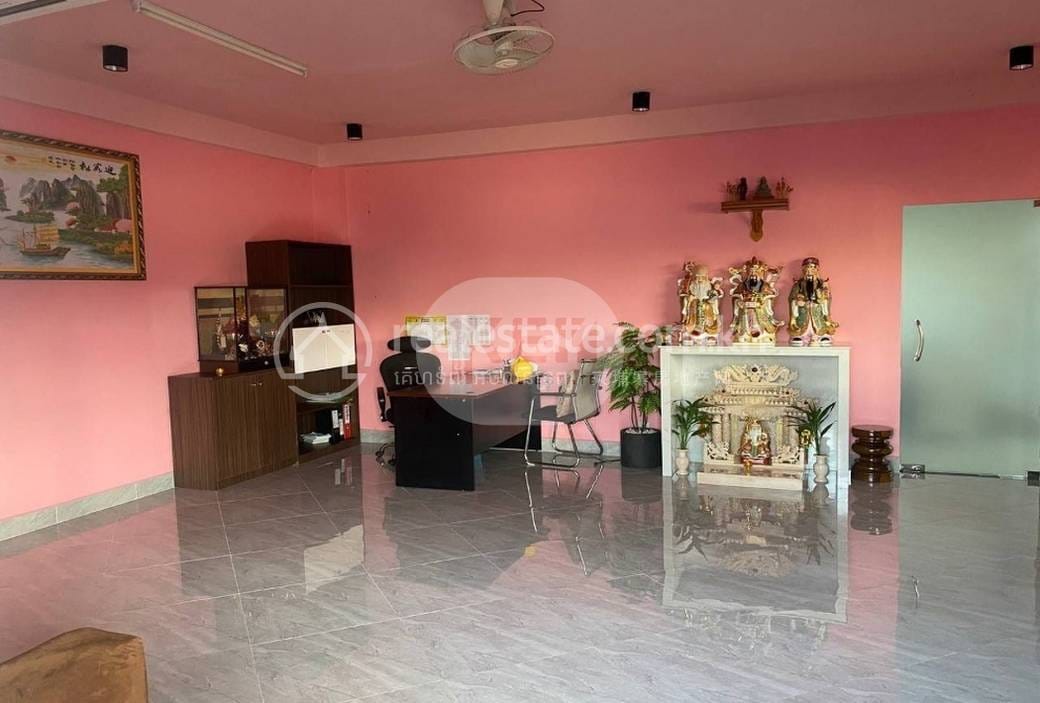 Prek Pnov ឃ្លាំង សំរាប់ជួល នៅPrek Pnov