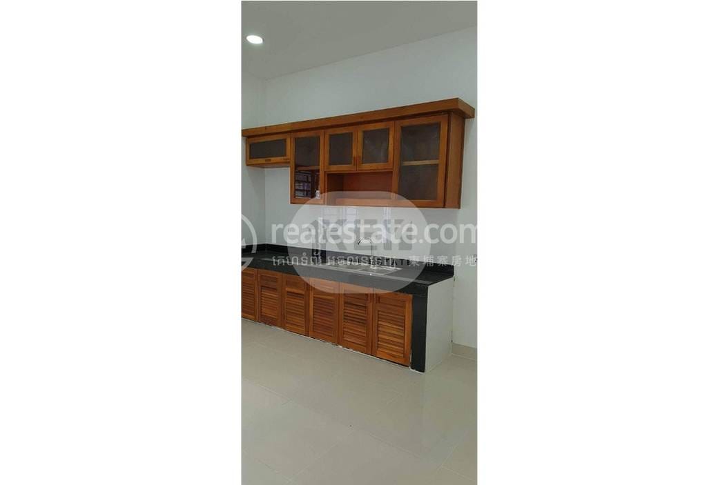 Phleung Chheh Roteh店屋出售，位于Phleung Chheh Roteh