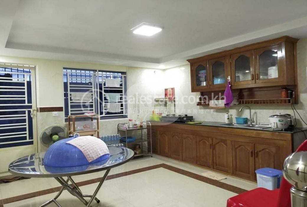 Chaom Chau 1 Flat House For Sale in Chaom Chau 1