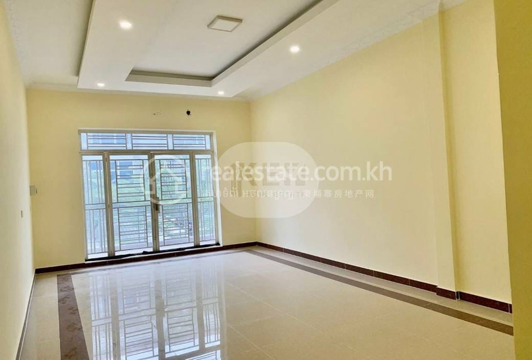 Chaom Chau 1 Flat House For Sale in Chaom Chau 1